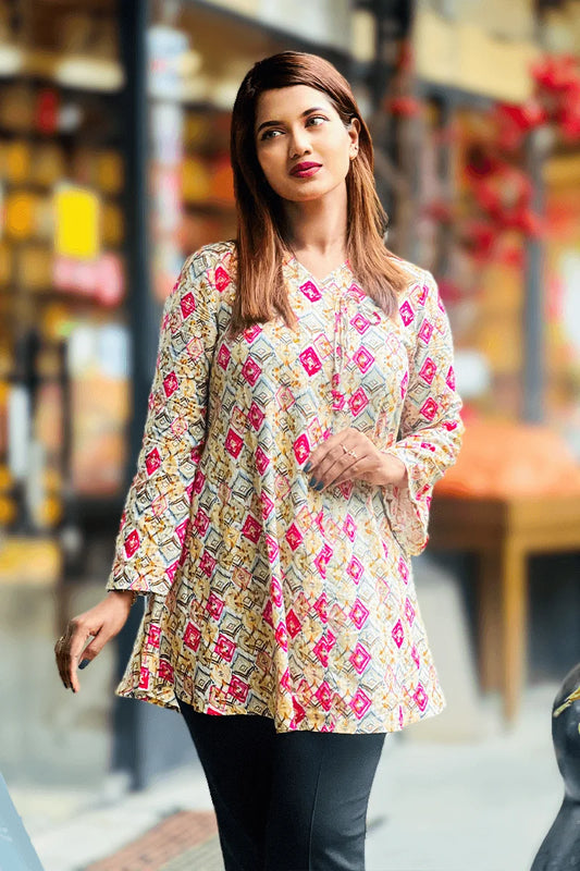 Showstopper Diamond Bloom Loose Fitted Tops 0525 000408